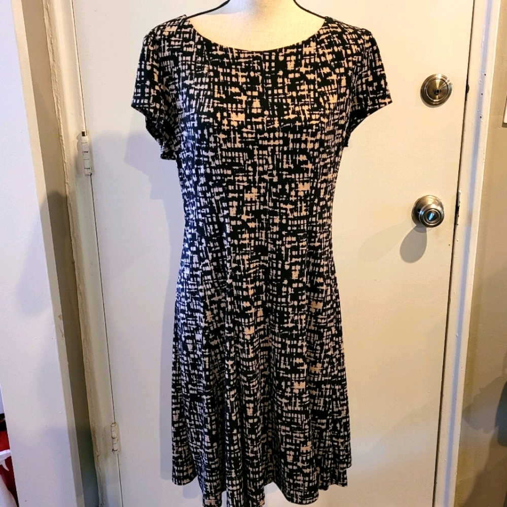 Connected Apparel Patterned Dress Sz 14